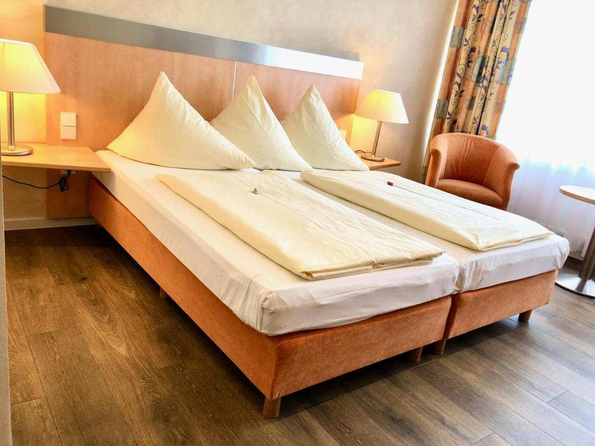 פרנקנטל Hotel Central מראה חיצוני תמונה